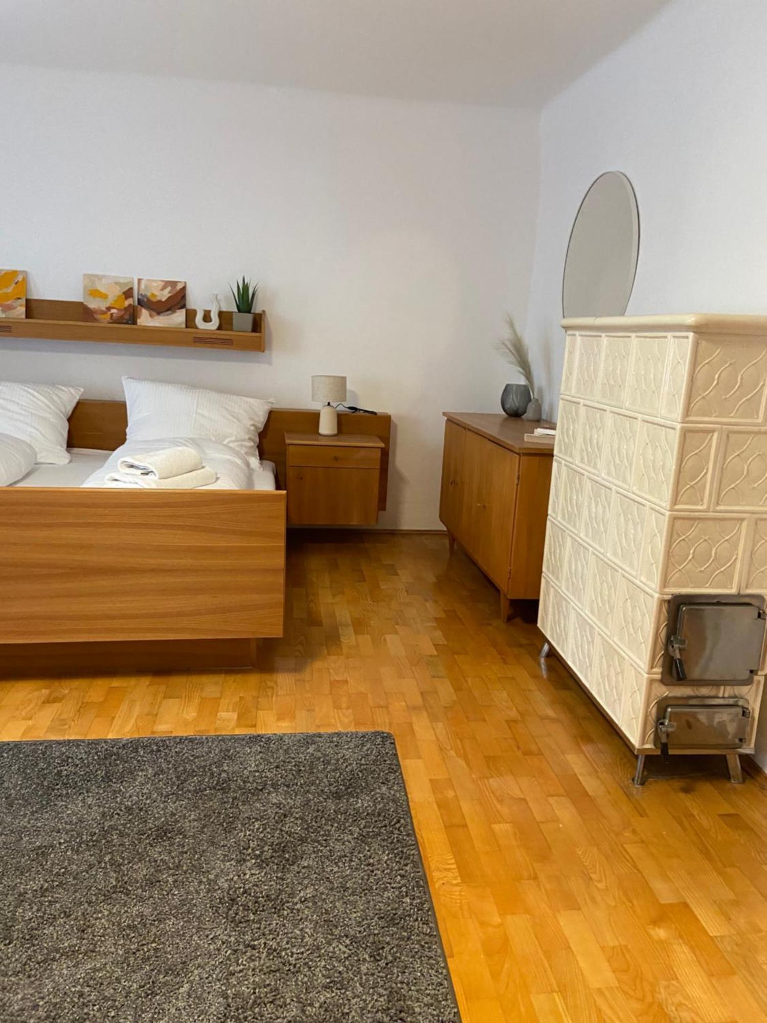 Zentrale Wohnung Gmunden Alte Baeckerei Exterior foto